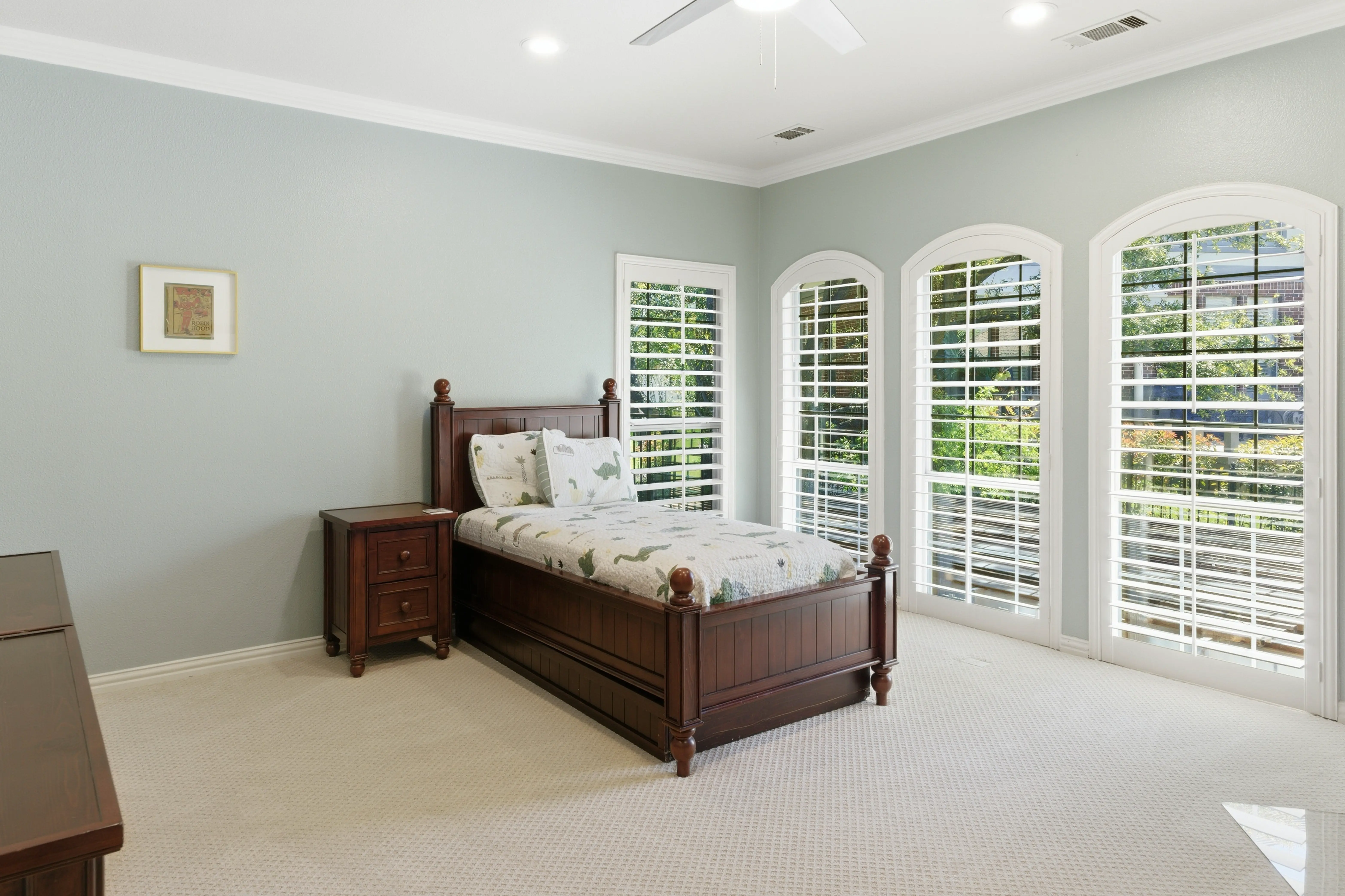 Guest bedroom alternate view